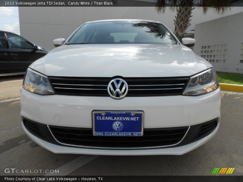 Candy White / Titan Black 2013 Volkswagen Jetta TDI Sedan