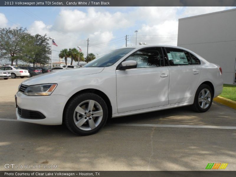 Candy White / Titan Black 2013 Volkswagen Jetta TDI Sedan