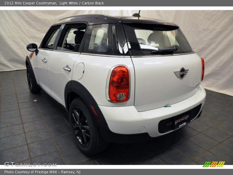 Light White / Carbon Black 2012 Mini Cooper Countryman