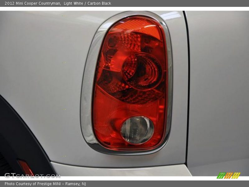 Light White / Carbon Black 2012 Mini Cooper Countryman