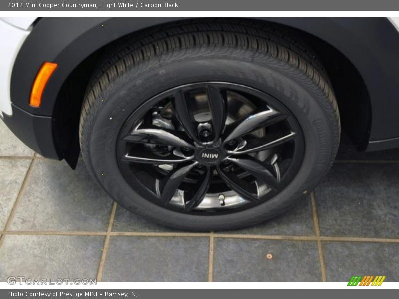 Light White / Carbon Black 2012 Mini Cooper Countryman