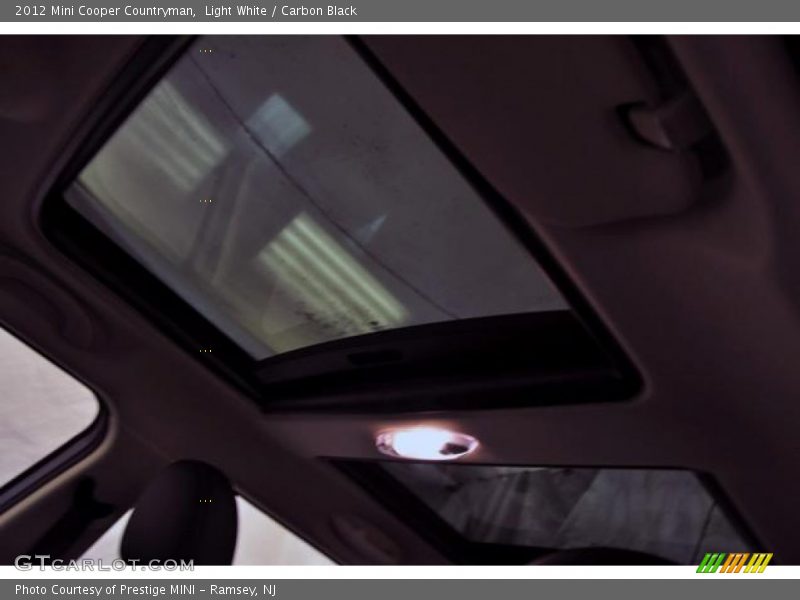 Light White / Carbon Black 2012 Mini Cooper Countryman