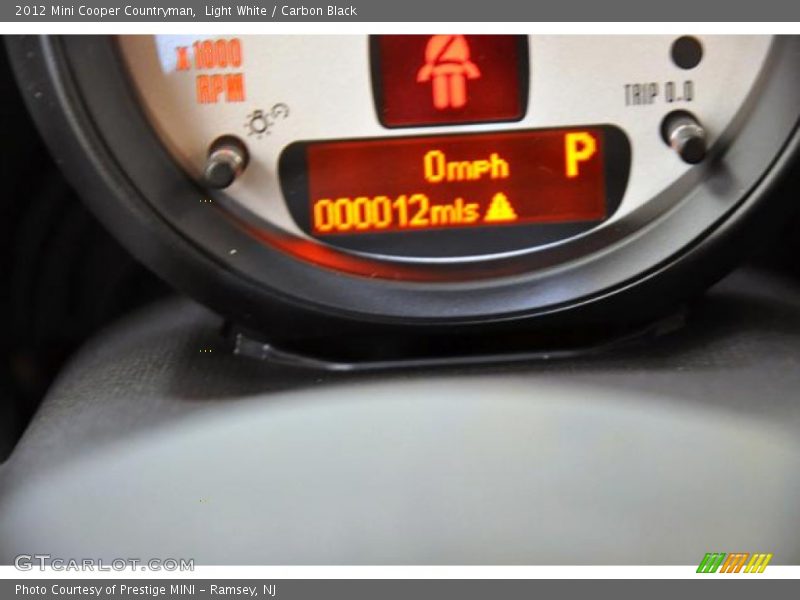 Light White / Carbon Black 2012 Mini Cooper Countryman