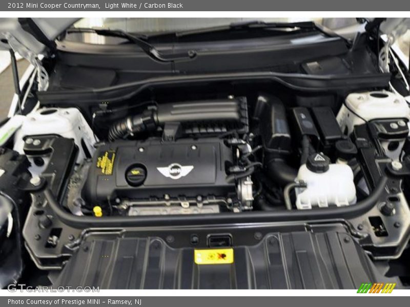 Light White / Carbon Black 2012 Mini Cooper Countryman