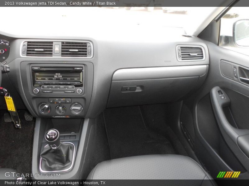Candy White / Titan Black 2013 Volkswagen Jetta TDI Sedan