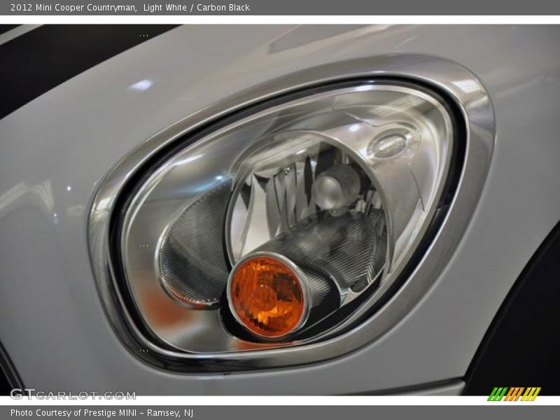 Light White / Carbon Black 2012 Mini Cooper Countryman