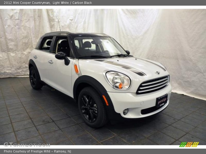 Light White / Carbon Black 2012 Mini Cooper Countryman