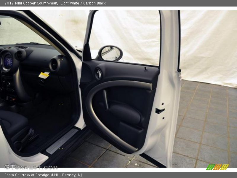 Light White / Carbon Black 2012 Mini Cooper Countryman