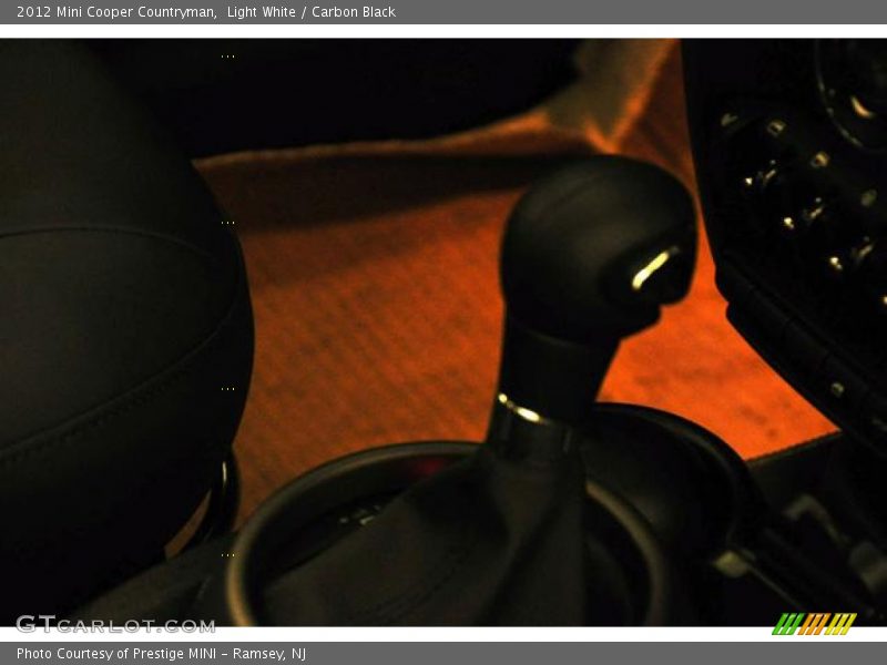 Light White / Carbon Black 2012 Mini Cooper Countryman