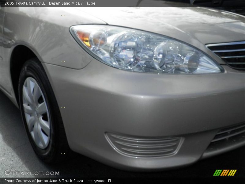 Desert Sand Mica / Taupe 2005 Toyota Camry LE