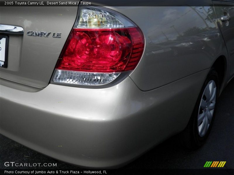 Desert Sand Mica / Taupe 2005 Toyota Camry LE