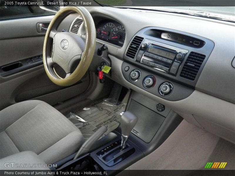 Desert Sand Mica / Taupe 2005 Toyota Camry LE