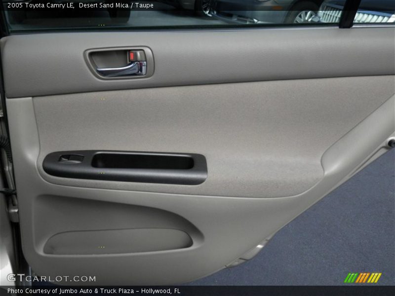 Desert Sand Mica / Taupe 2005 Toyota Camry LE
