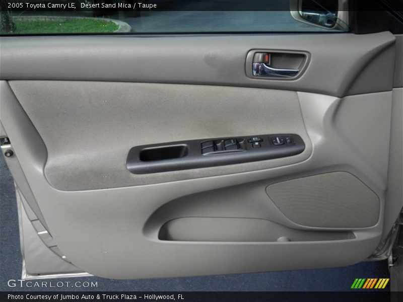 Desert Sand Mica / Taupe 2005 Toyota Camry LE