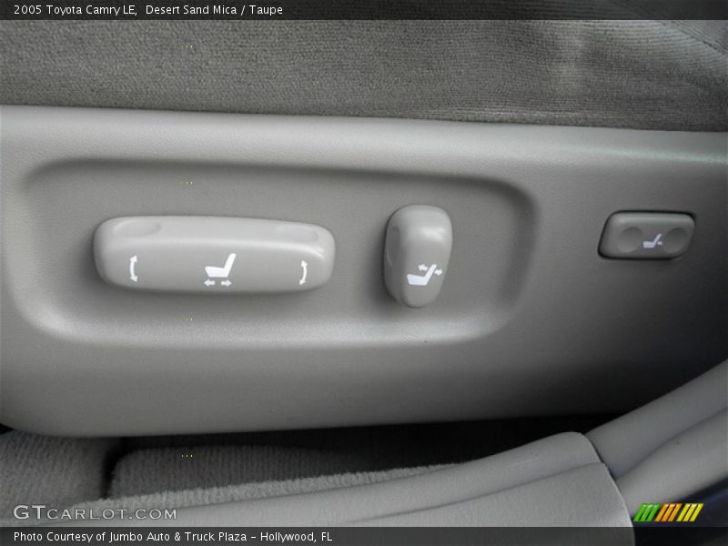 Desert Sand Mica / Taupe 2005 Toyota Camry LE