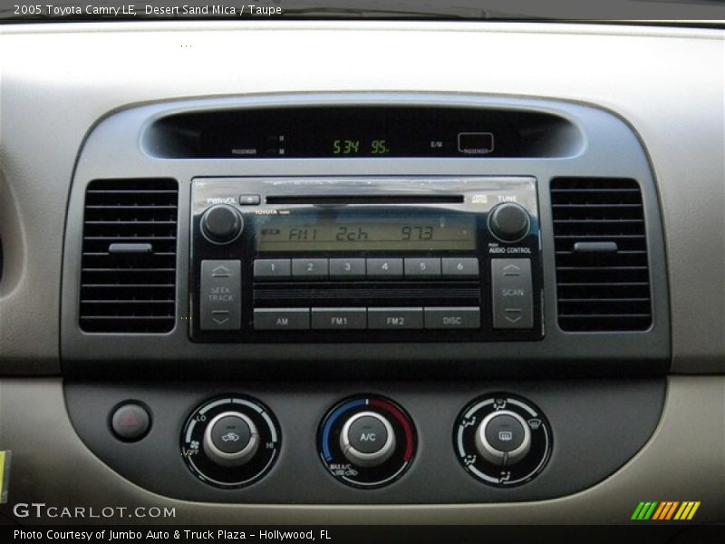 Desert Sand Mica / Taupe 2005 Toyota Camry LE