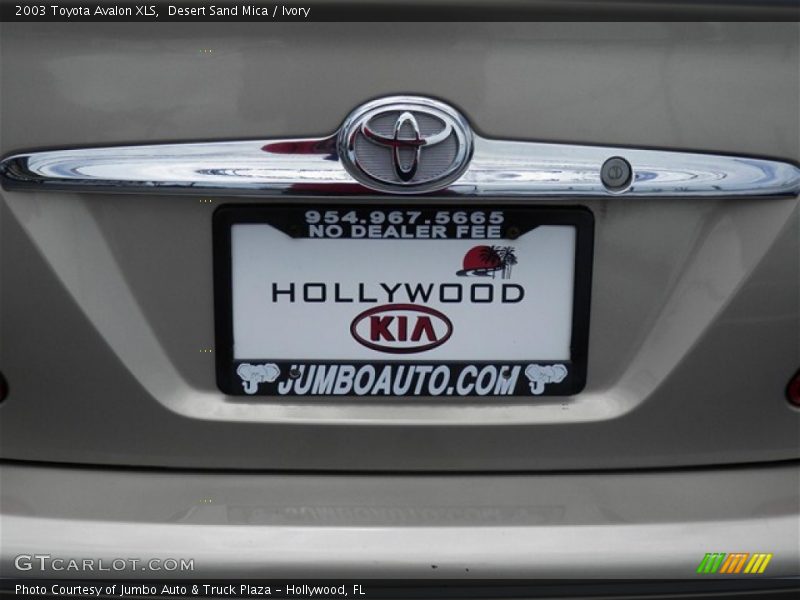Desert Sand Mica / Ivory 2003 Toyota Avalon XLS
