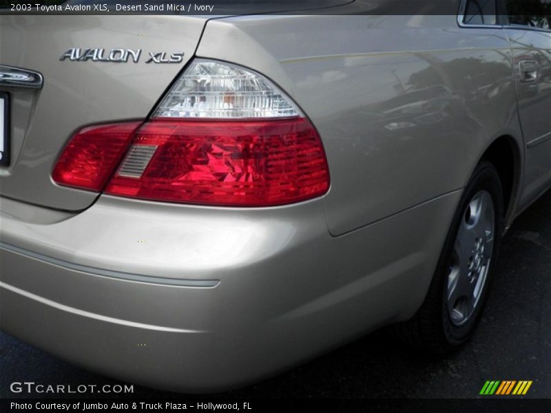 Desert Sand Mica / Ivory 2003 Toyota Avalon XLS