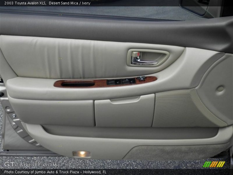 Desert Sand Mica / Ivory 2003 Toyota Avalon XLS