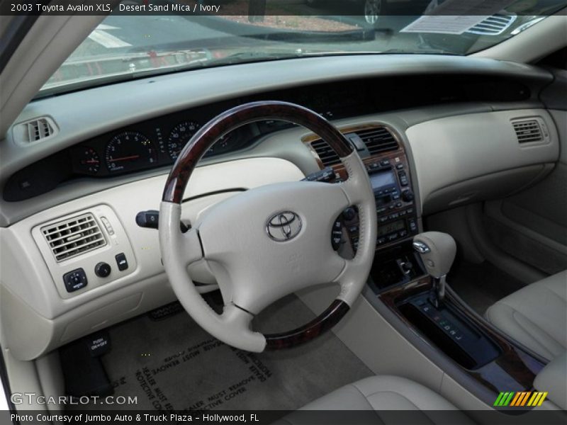 Desert Sand Mica / Ivory 2003 Toyota Avalon XLS