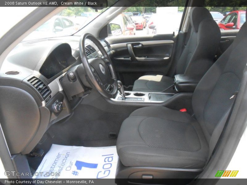 Cream White / Black 2008 Saturn Outlook XE AWD