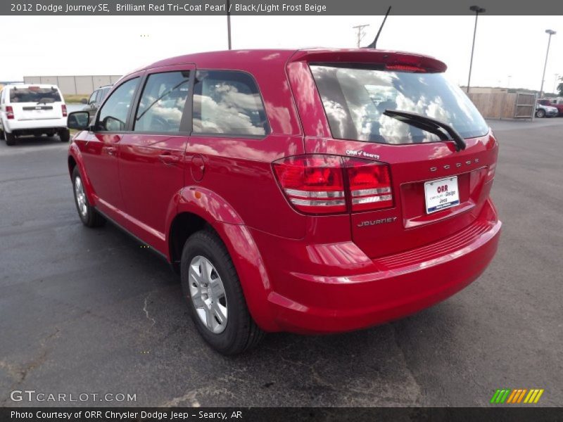 Brilliant Red Tri-Coat Pearl / Black/Light Frost Beige 2012 Dodge Journey SE