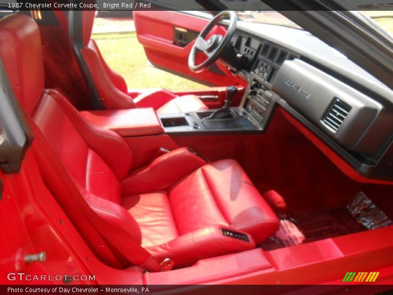 Bright Red / Red 1987 Chevrolet Corvette Coupe