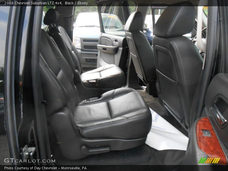 Black / Ebony 2009 Chevrolet Suburban LTZ 4x4