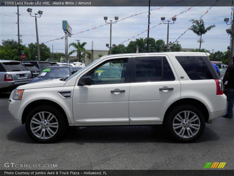 Alaska White / Almond 2009 Land Rover LR2 HSE
