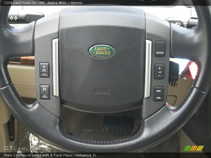 Alaska White / Almond 2009 Land Rover LR2 HSE