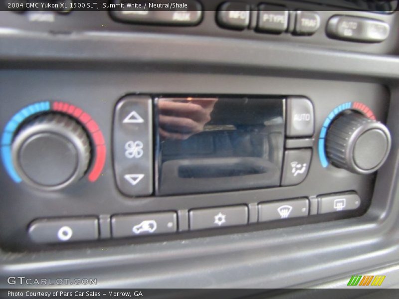 Summit White / Neutral/Shale 2004 GMC Yukon XL 1500 SLT