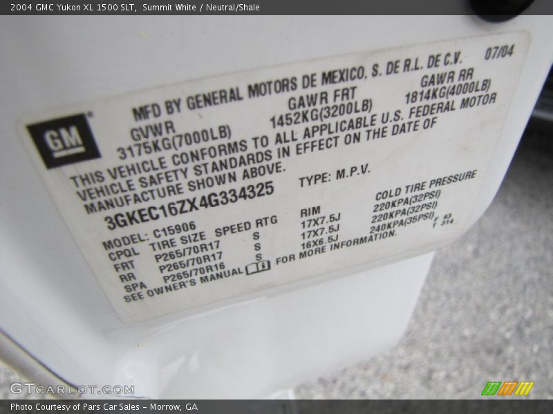 Summit White / Neutral/Shale 2004 GMC Yukon XL 1500 SLT
