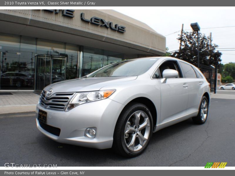Classic Silver Metallic / Gray 2010 Toyota Venza V6