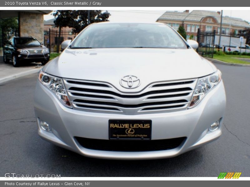 Classic Silver Metallic / Gray 2010 Toyota Venza V6