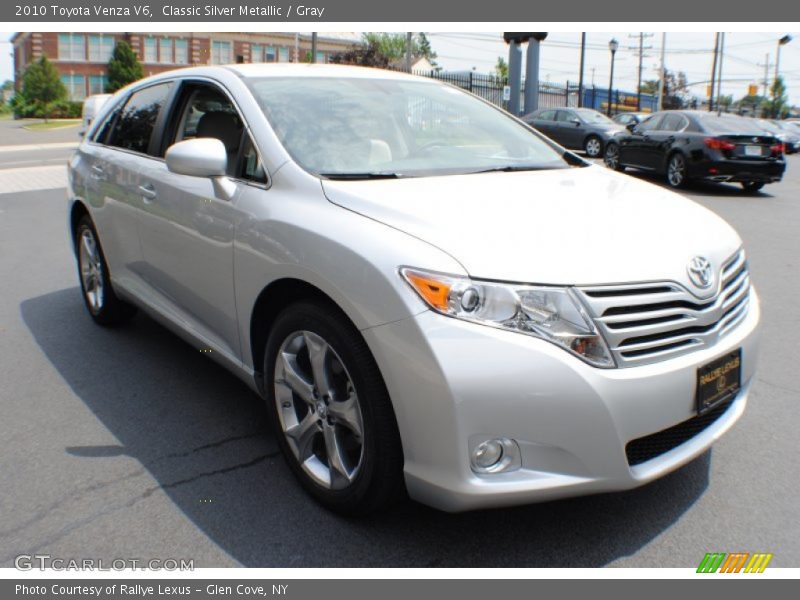Classic Silver Metallic / Gray 2010 Toyota Venza V6