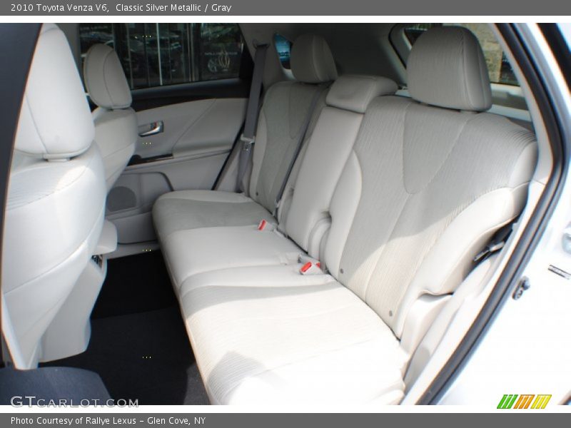Classic Silver Metallic / Gray 2010 Toyota Venza V6