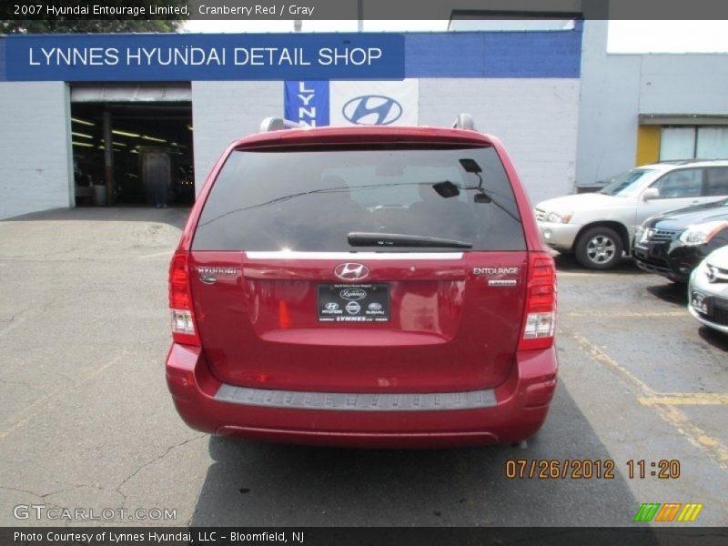 Cranberry Red / Gray 2007 Hyundai Entourage Limited