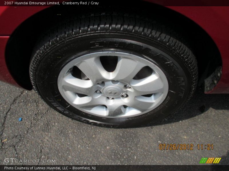 Cranberry Red / Gray 2007 Hyundai Entourage Limited
