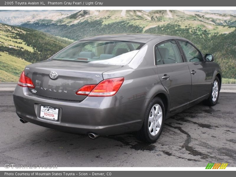 Phantom Gray Pearl / Light Gray 2005 Toyota Avalon XL