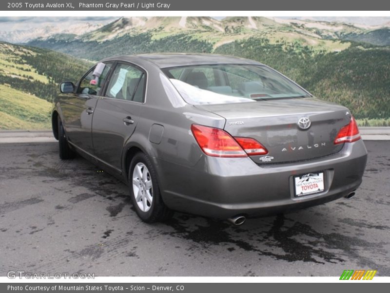 Phantom Gray Pearl / Light Gray 2005 Toyota Avalon XL