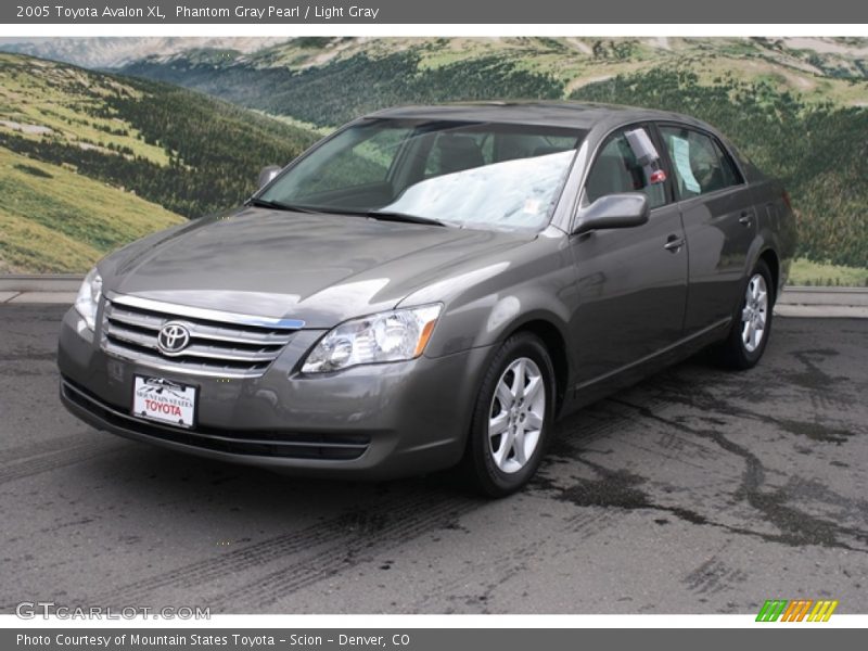 Phantom Gray Pearl / Light Gray 2005 Toyota Avalon XL