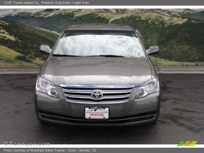 Phantom Gray Pearl / Light Gray 2005 Toyota Avalon XL