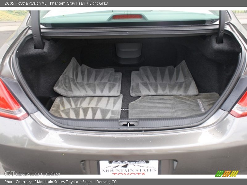 Phantom Gray Pearl / Light Gray 2005 Toyota Avalon XL