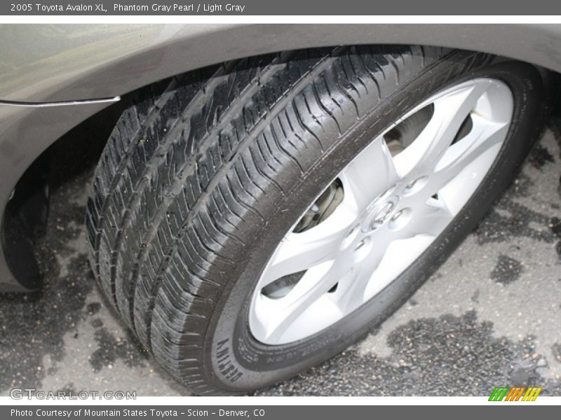 Phantom Gray Pearl / Light Gray 2005 Toyota Avalon XL