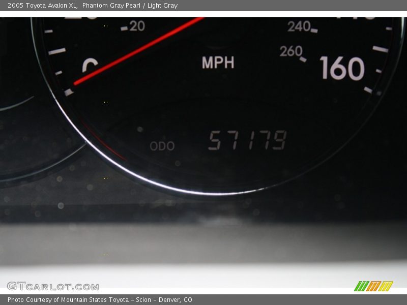 Phantom Gray Pearl / Light Gray 2005 Toyota Avalon XL