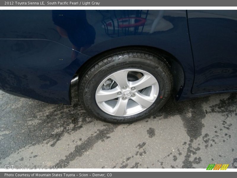 South Pacific Pearl / Light Gray 2012 Toyota Sienna LE
