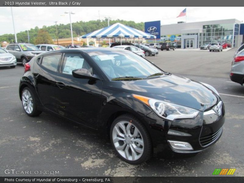 Front 3/4 View of 2013 Veloster 