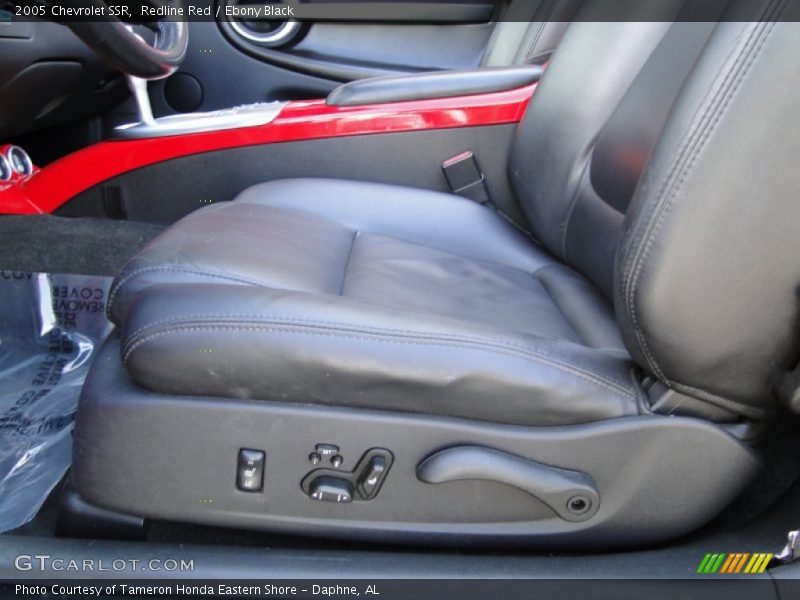 Redline Red / Ebony Black 2005 Chevrolet SSR