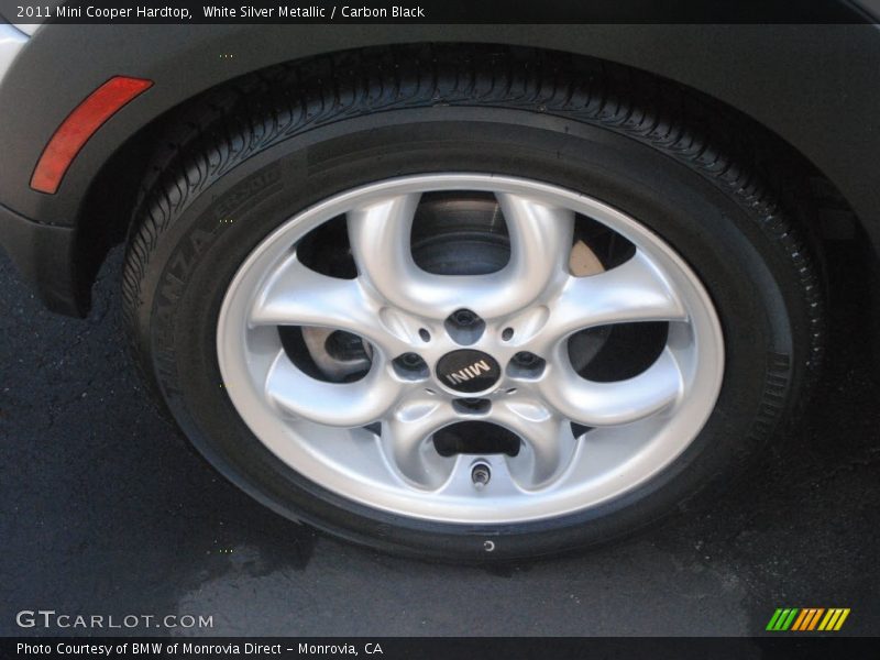 White Silver Metallic / Carbon Black 2011 Mini Cooper Hardtop