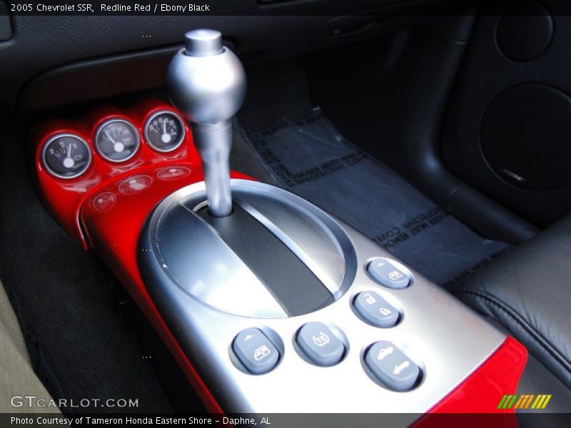 Redline Red / Ebony Black 2005 Chevrolet SSR
